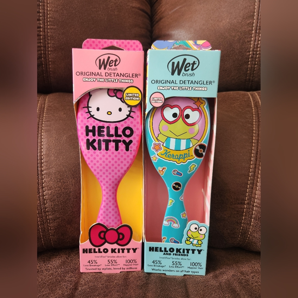 Sanrio- Hello kitty & Keroppi Wet Brush Set